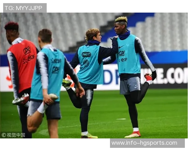 博格巴携妻子共同推出个人服装品牌PogbaMDXCIII引发关注