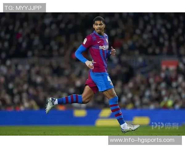 阿劳霍出场185次追平巴萨南美籍纪录距内马尔仅一步之遥 阿劳霍出场185次追平巴萨南美籍纪录距内马尔仅一步之遥