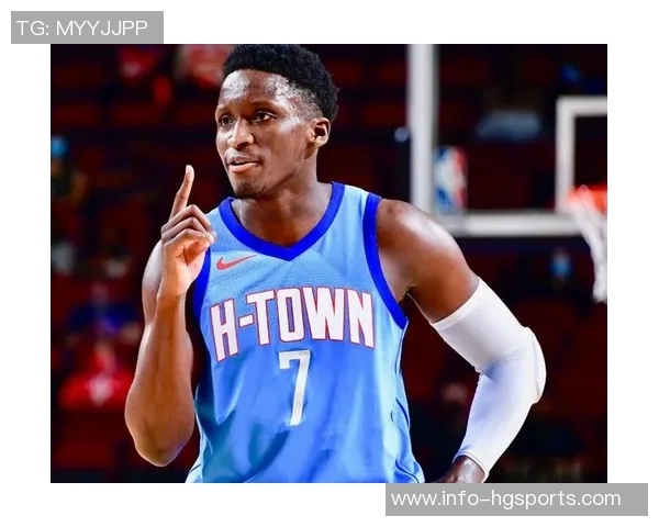 小卡盛赞奥拉迪波状态回暖快攻中展现空接三分与突破能力 小卡盛赞奥拉迪波状态回暖快攻中展现空接三分与突破能力