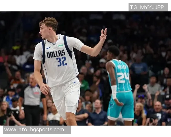 克莱鼓励弗拉格新秀赛季大胆尝试放开打球无需担心责任承担 克莱鼓励弗拉格新秀赛季大胆尝试放开打球无需担心责任承担