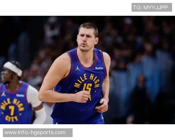 小杨展现惊人实力被誉为中国约基奇开拓者未来之星引发全球关注 小杨展现惊人实力被誉为中国约基奇开拓者未来之星引发全球关注